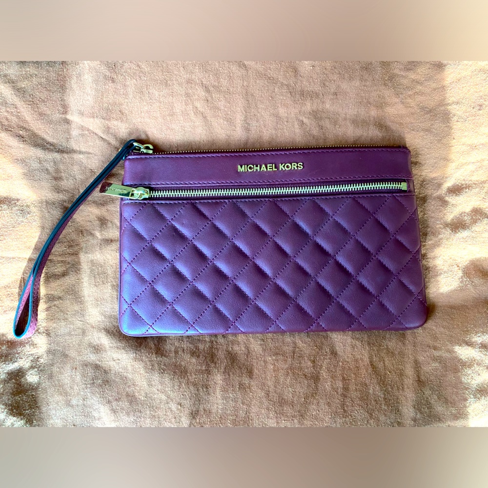 Michael Kors Clutch - Purple